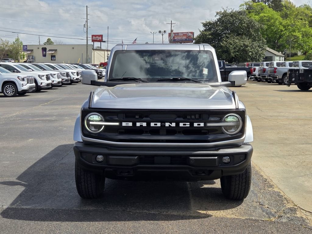 2023 Ford Bronco Base