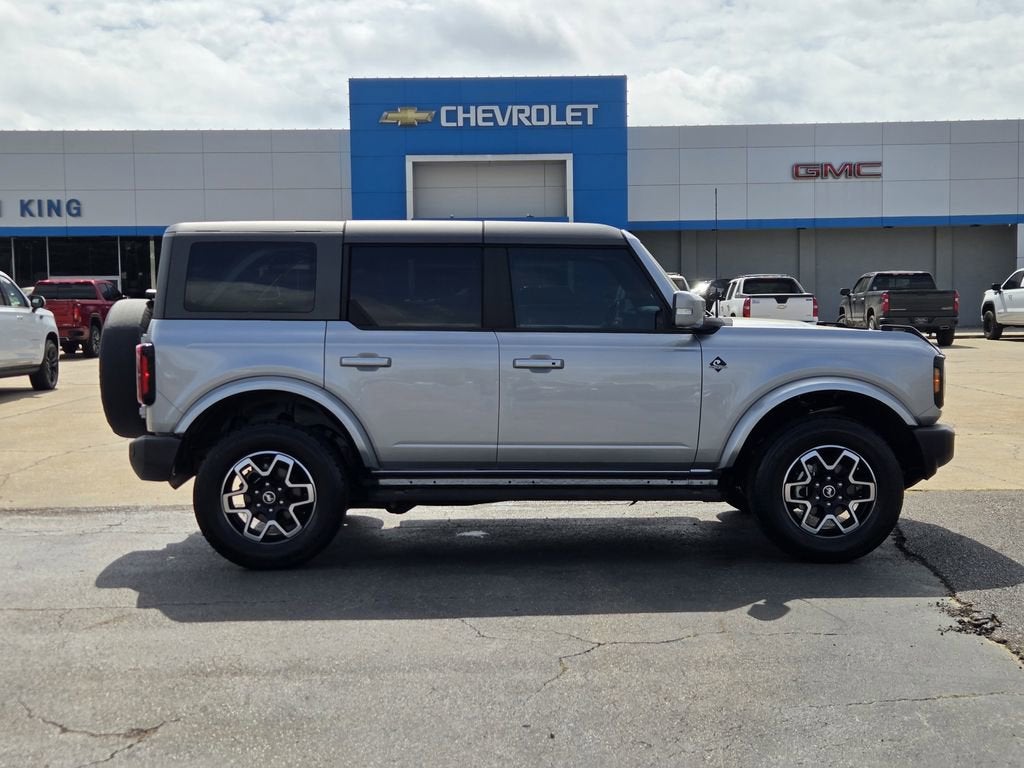 2023 Ford Bronco Base
