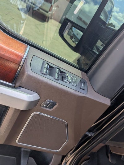 2017 Ford Super Duty F-250 SRW Lariat