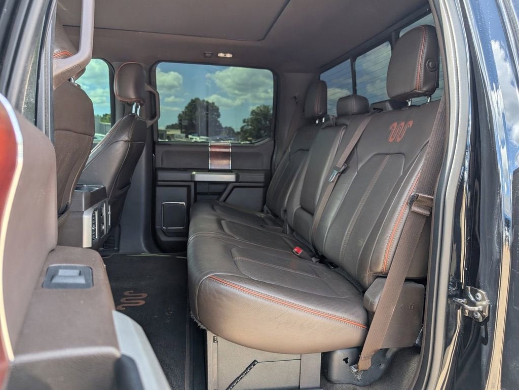 2017 Ford Super Duty F-250 SRW Lariat