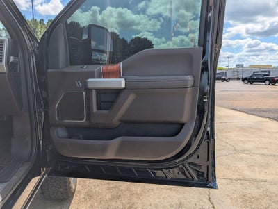 2017 Ford Super Duty F-250 SRW Lariat