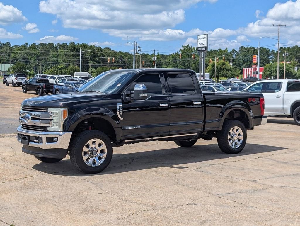 2017 Ford Super Duty F-250 SRW Lariat