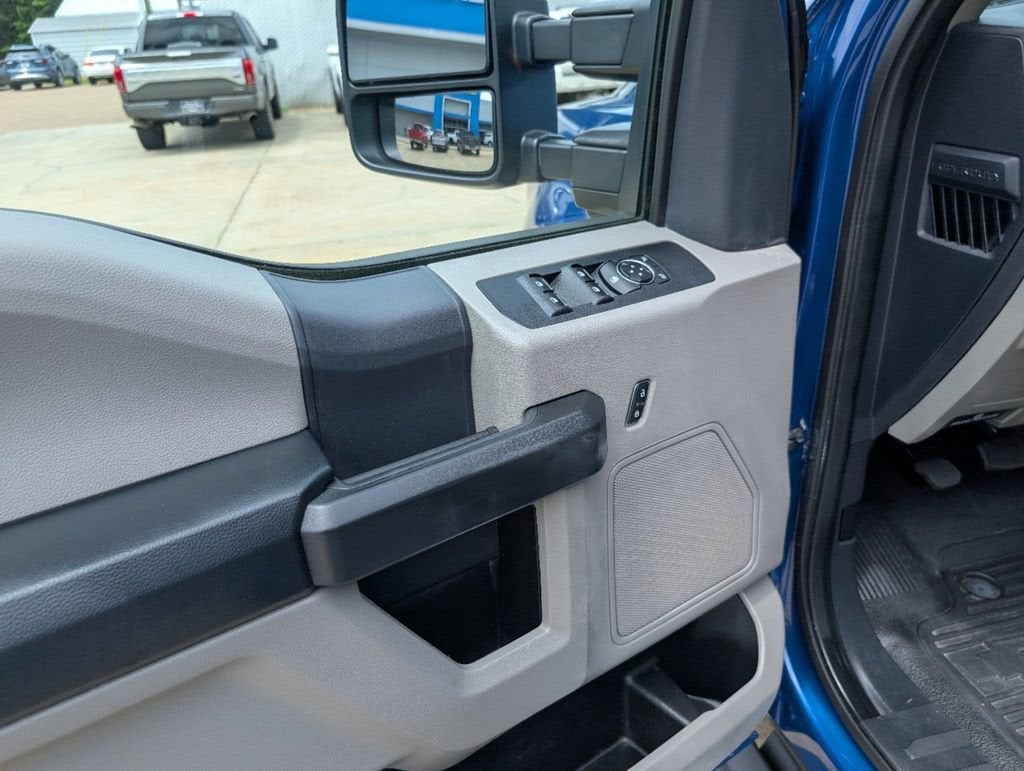 2022 Ford Super Duty F-350 SRW XL