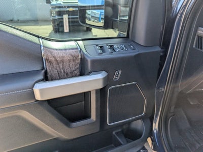 2017 Ford Super Duty F-350 DRW Lariat