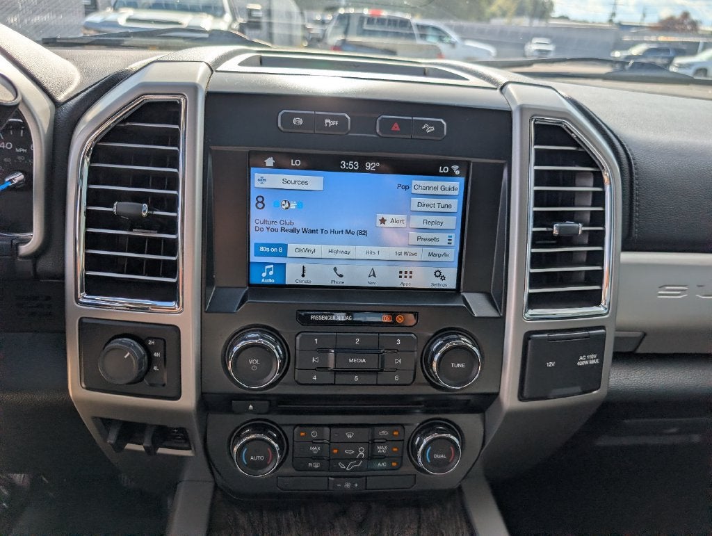 2017 Ford Super Duty F-350 DRW Lariat