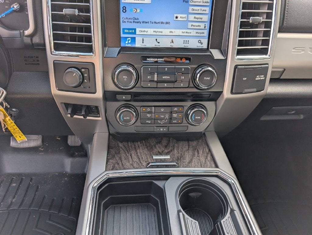 2017 Ford Super Duty F-350 DRW Lariat