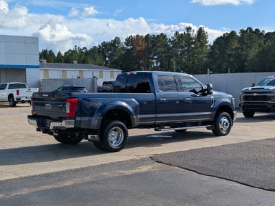 2017 Ford Super Duty F-350 DRW Lariat