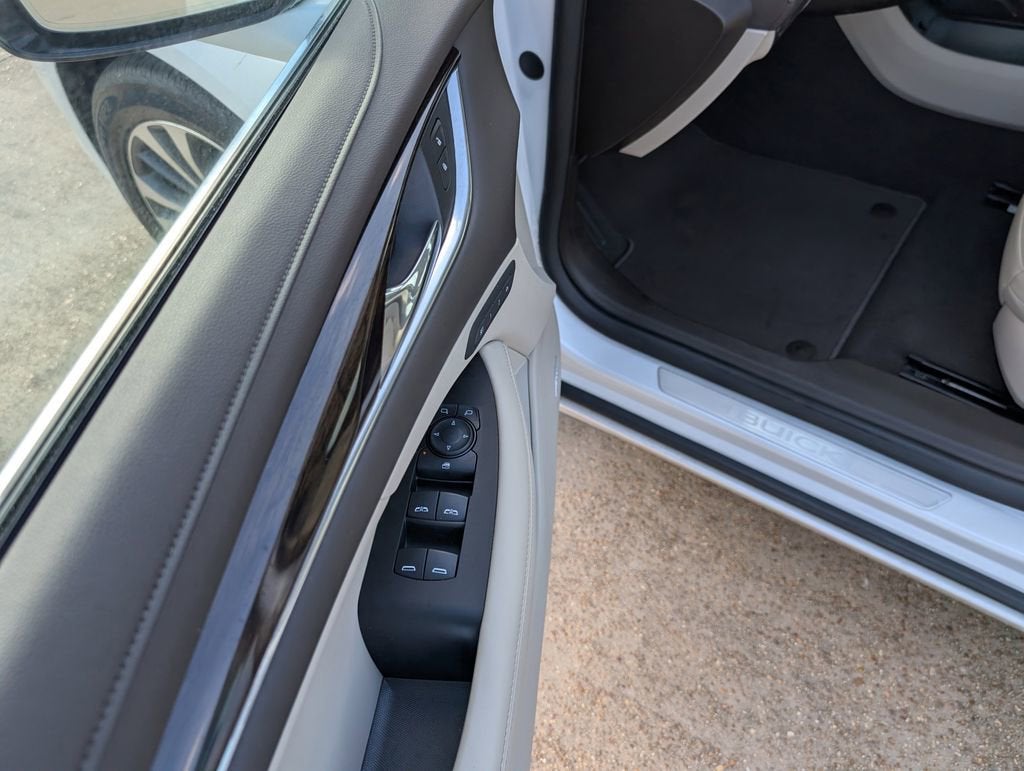 2017 Buick LaCrosse Essence