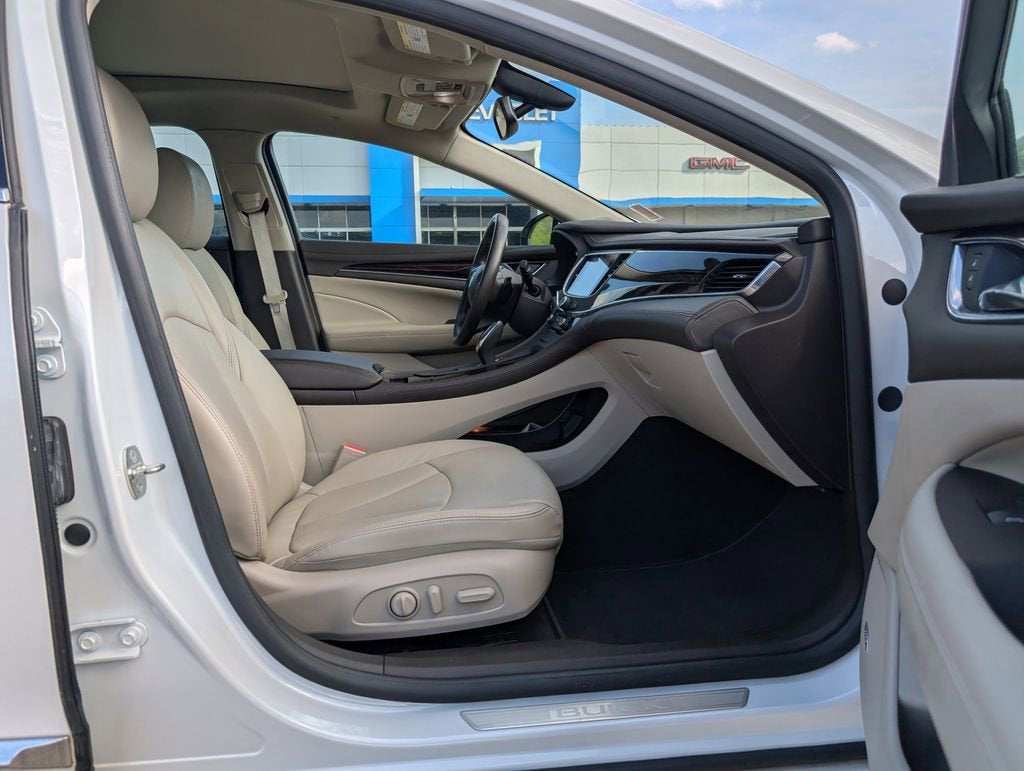 2017 Buick LaCrosse Essence