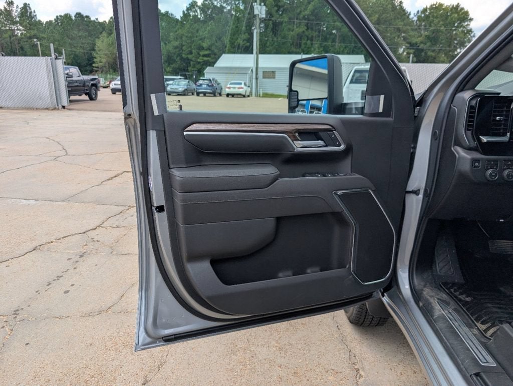 2026 Chevrolet Silverado 3500 HD Chassis Cab LT