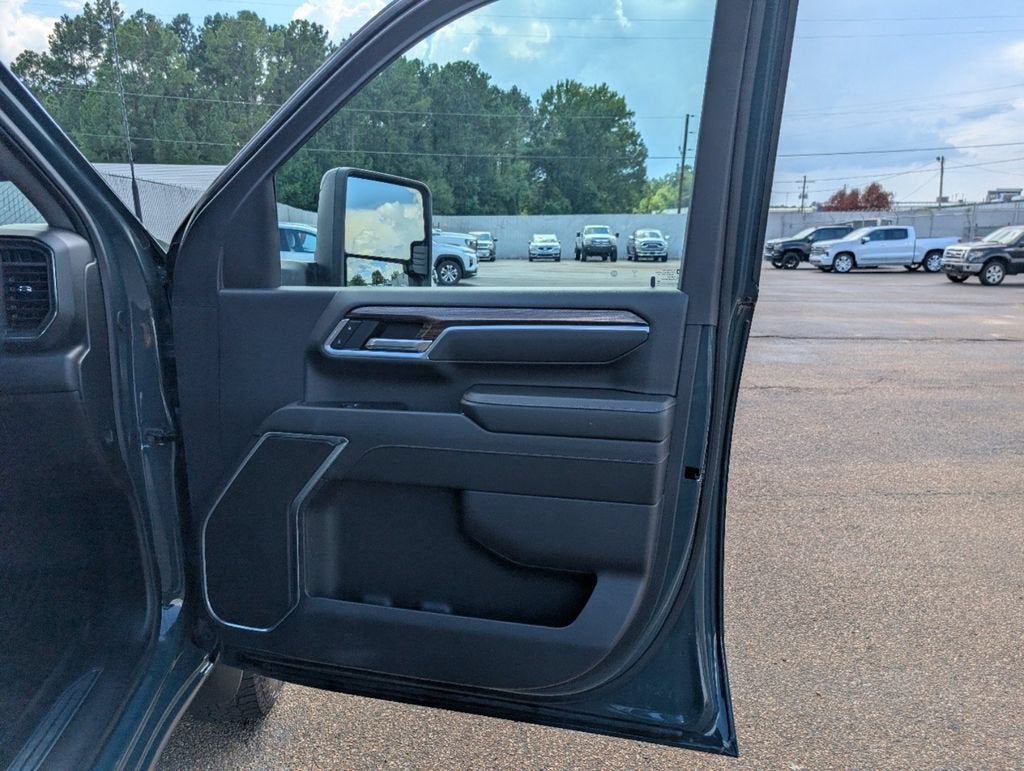 2025 Chevrolet Silverado 3500 HD LT DRW