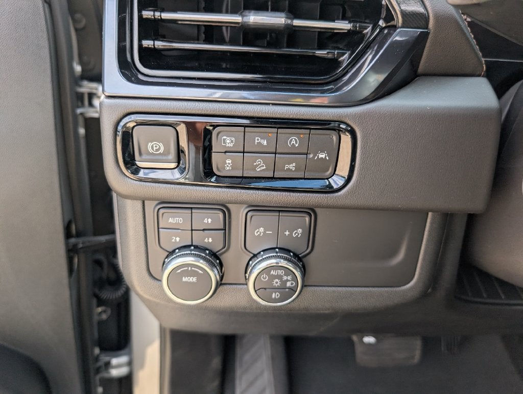 2025 GMC Yukon AT4