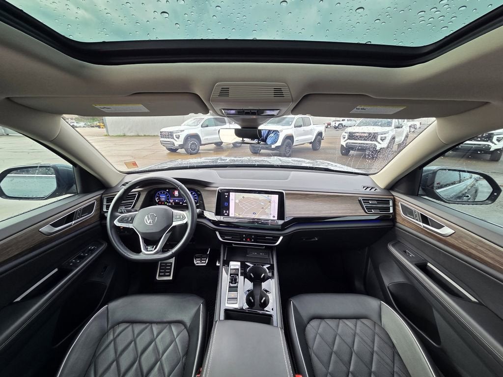 2024 Volkswagen Atlas 2.0T SEL Premium R-Line