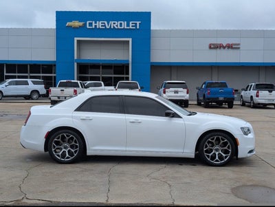 2018 Chrysler 300 Touring
