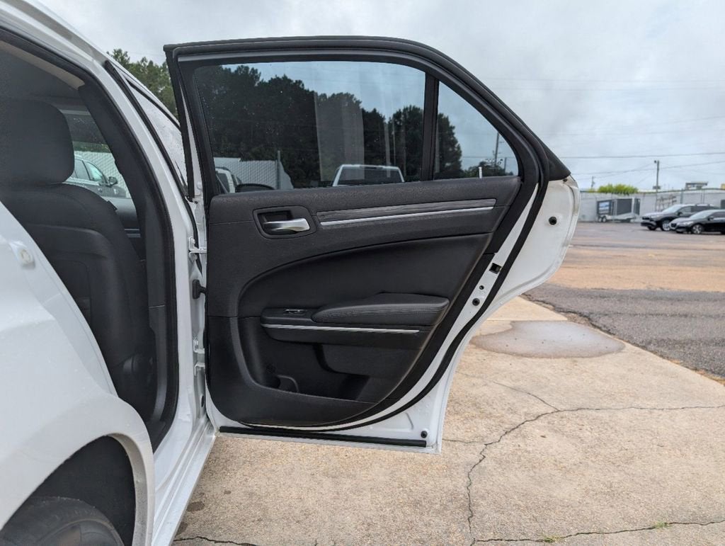 2018 Chrysler 300 Touring