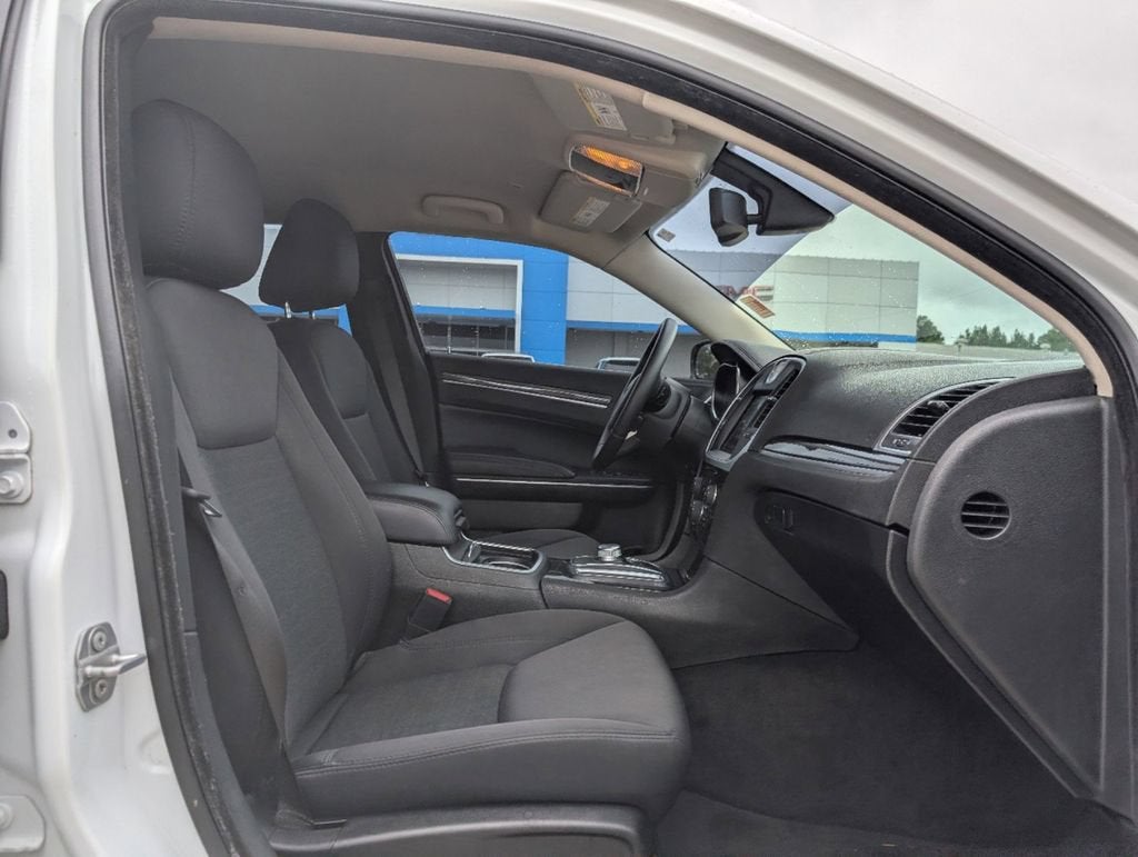 2018 Chrysler 300 Touring