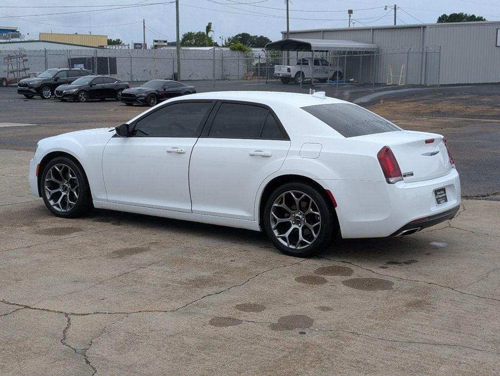 2018 Chrysler 300 Touring