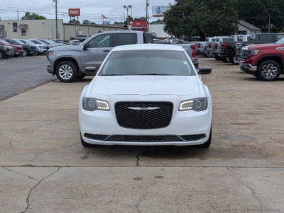 2018 Chrysler 300 Touring