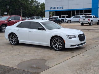 2018 Chrysler 300 Touring