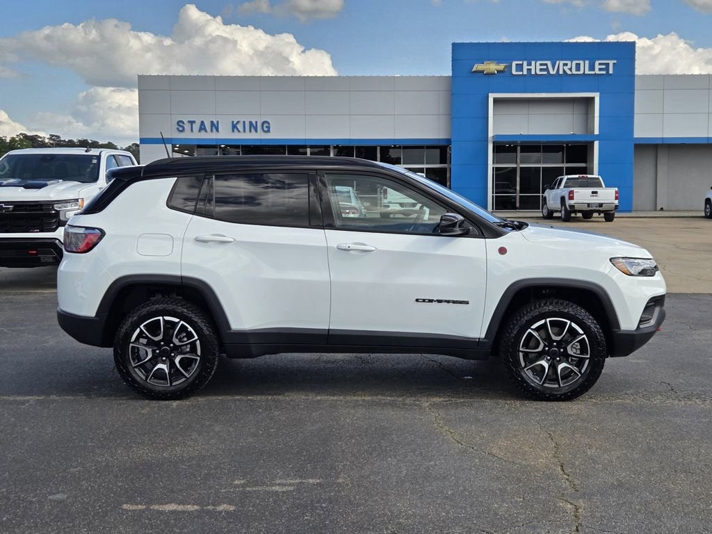 2025 Jeep Compass Trailhawk