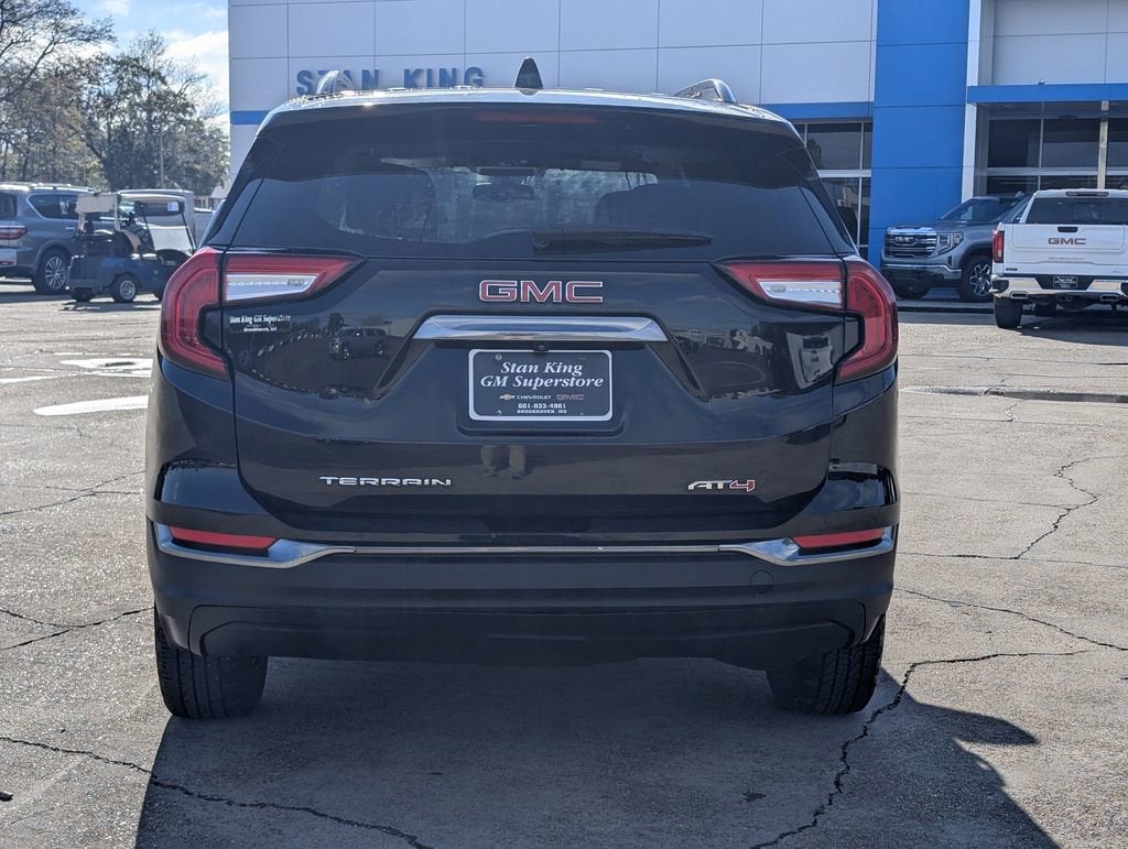 2023 GMC Terrain AT4