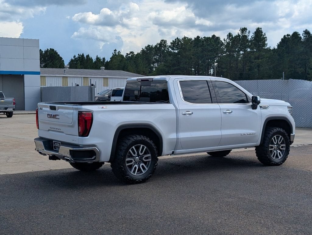 2025 GMC Sierra 1500 SLT