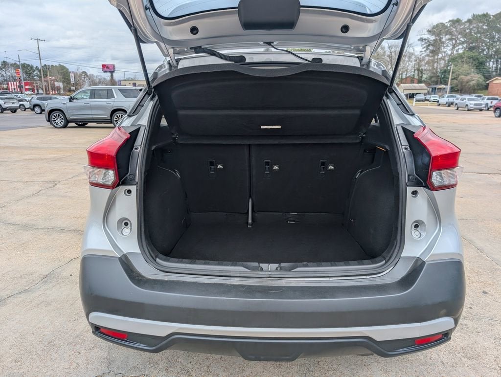 2019 Nissan Kicks SR