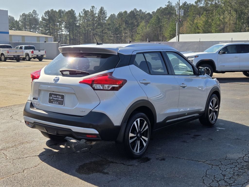 2019 Nissan Kicks SR