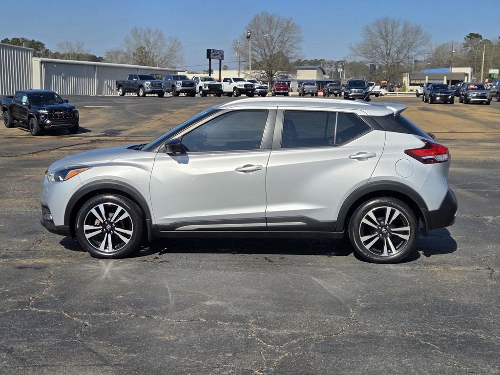 2019 Nissan Kicks SR