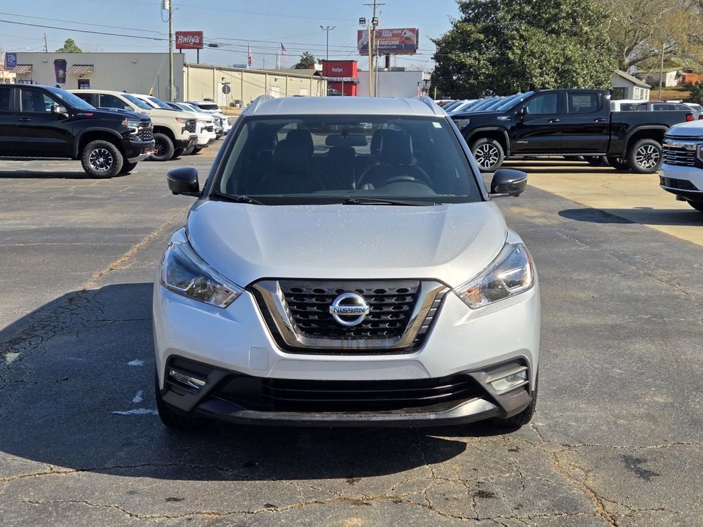 2019 Nissan Kicks SR