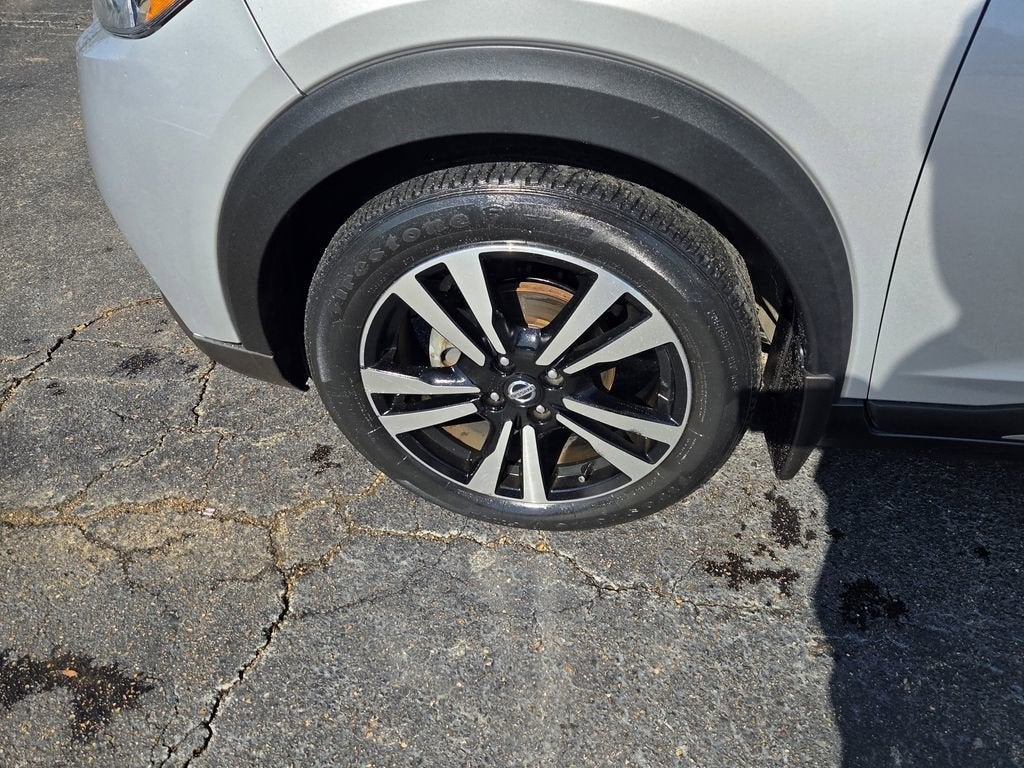 2019 Nissan Kicks SR