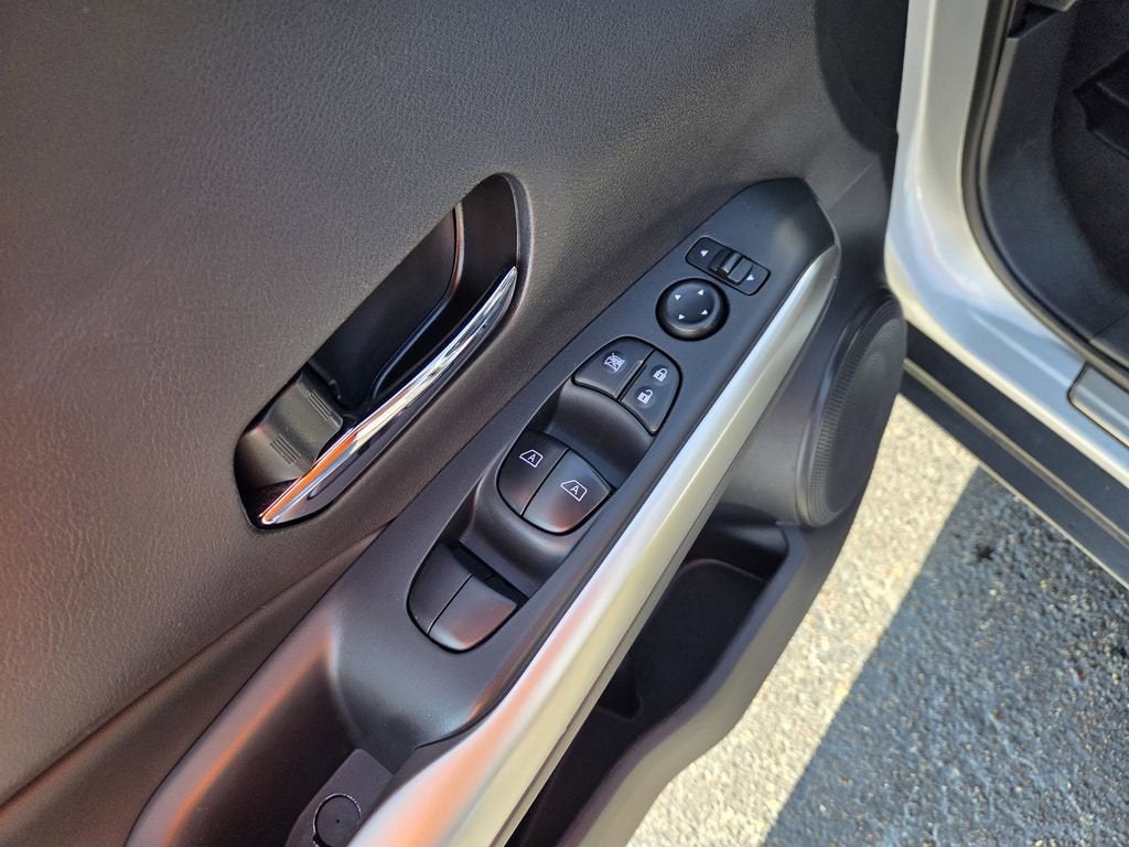 2019 Nissan Kicks SR