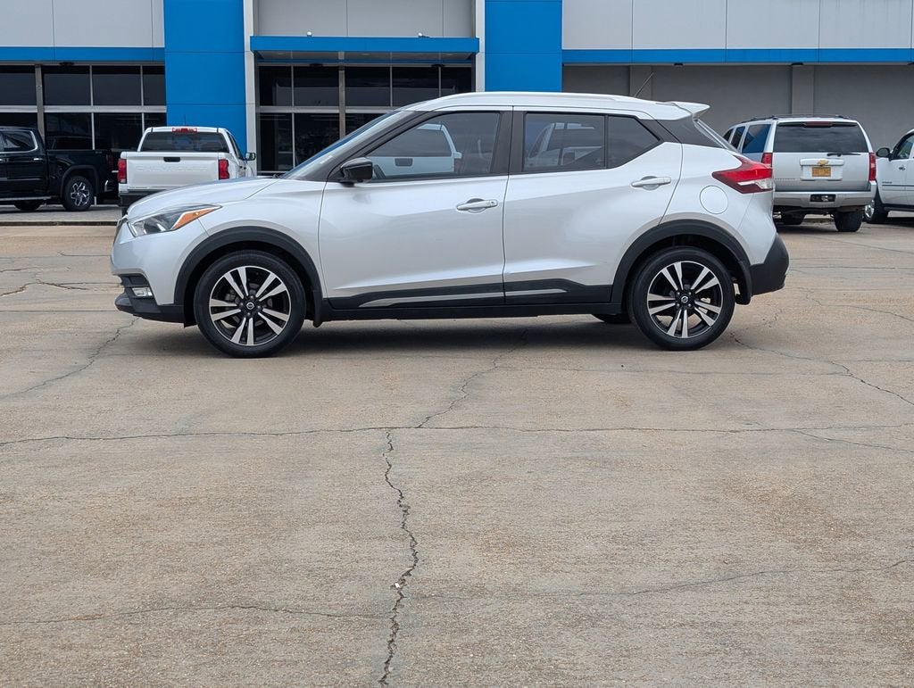 2019 Nissan Kicks SR