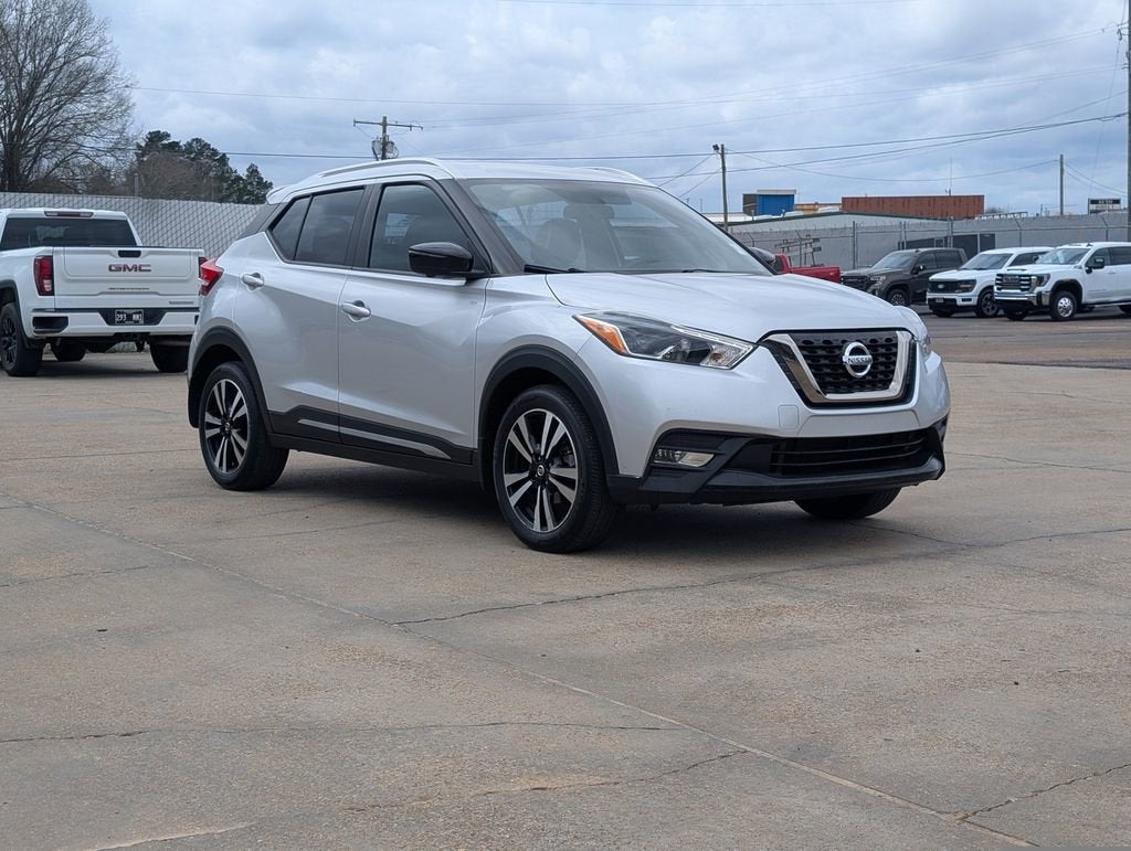 2019 Nissan Kicks SR