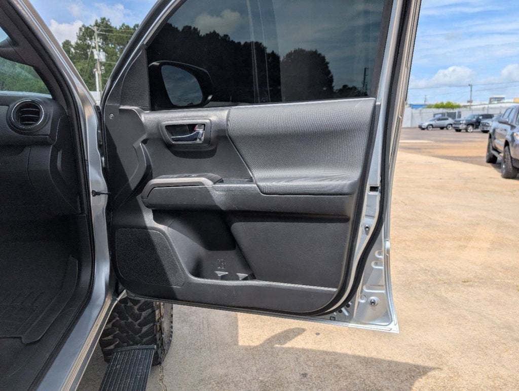2023 Toyota Tacoma 4WD SR