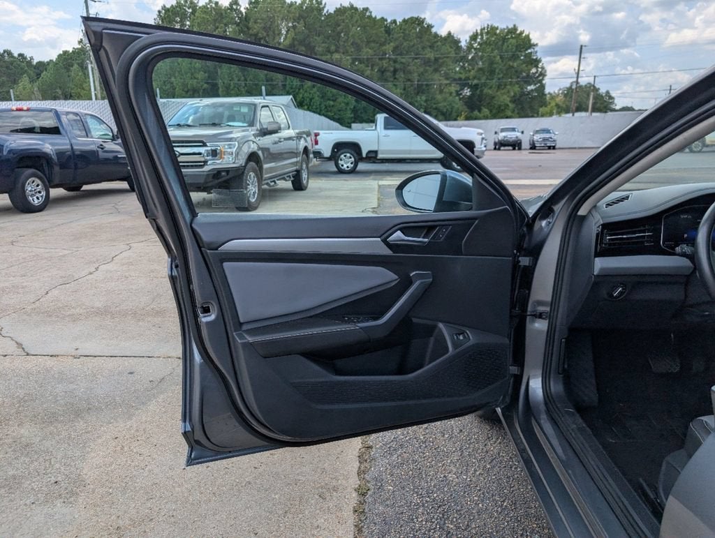 2025 Volkswagen Jetta SE