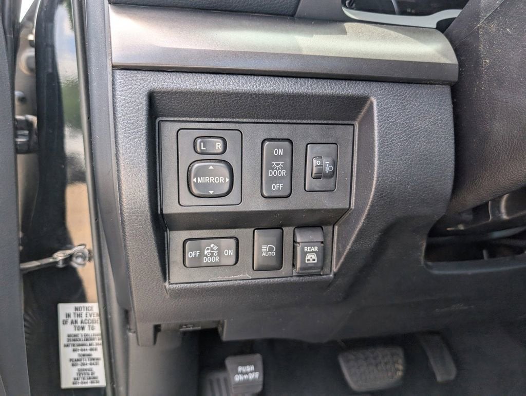2019 Toyota Tundra 4WD SR5