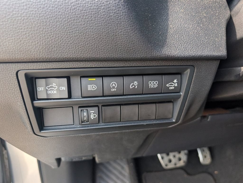 2022 Toyota Tundra 4WD SR5