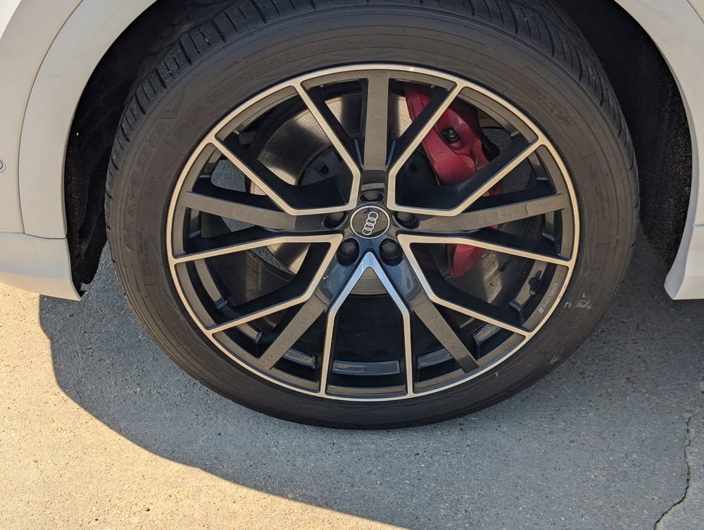 2019 Audi Q8 Prestige