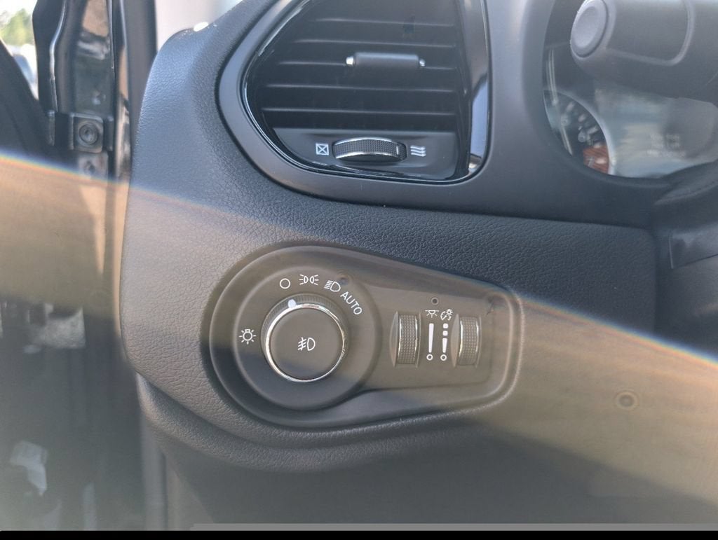 2023 Jeep Renegade Altitude